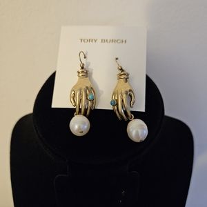 Amazing 18kt gold plated brass earrings by Tory Burch
